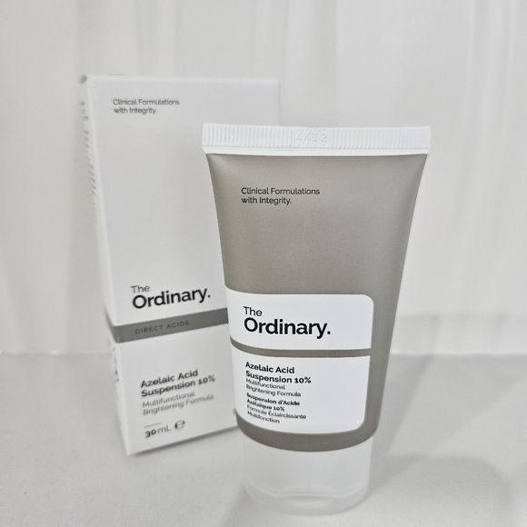 Azelaic acid suspension 10%